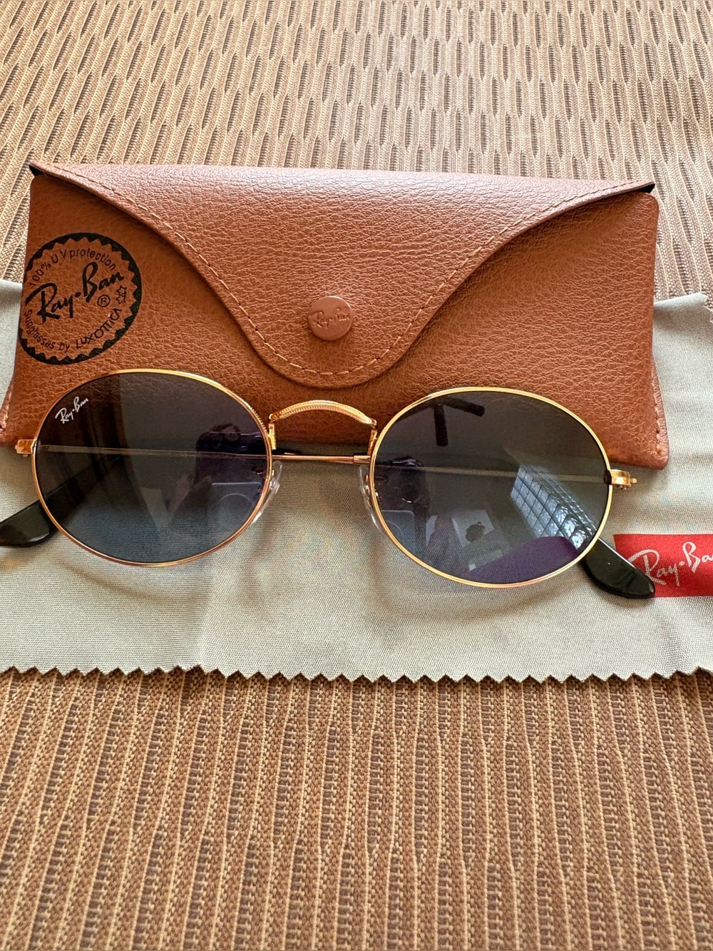 Rayban RB-3547 Gold Framd Blue Lenses Oval Shape. Worn 2x Perfect Condition